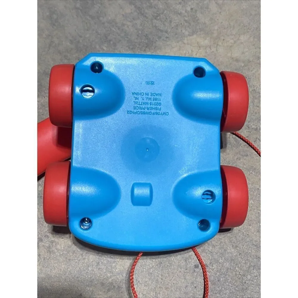 Fisher Price Chatter Phone Telephone Pull Toy Moving Eyes Bell When Dialed 2015